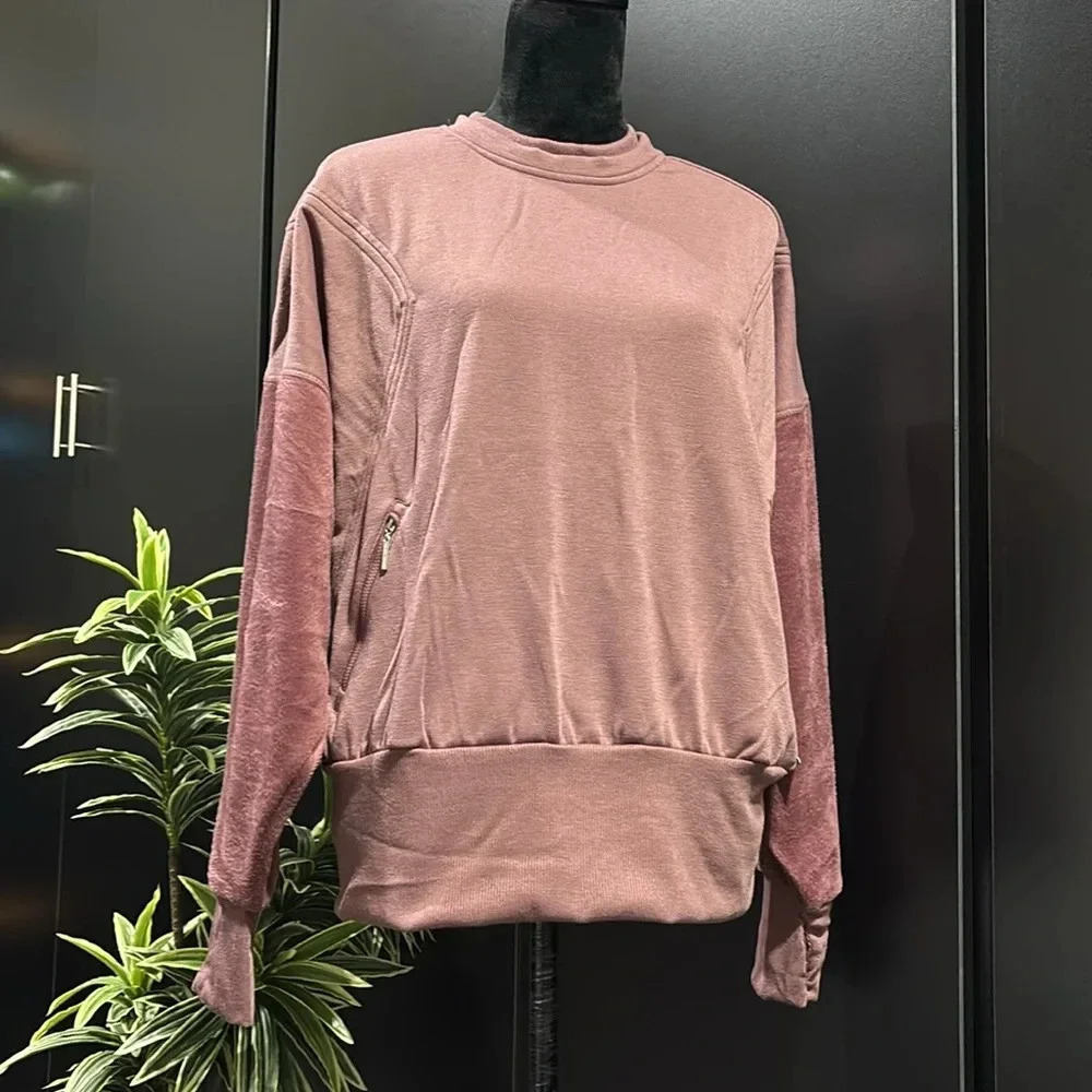 Tahari Sport Velvet soft sleeves & interior, crewneck, pullover, zip hip pockets